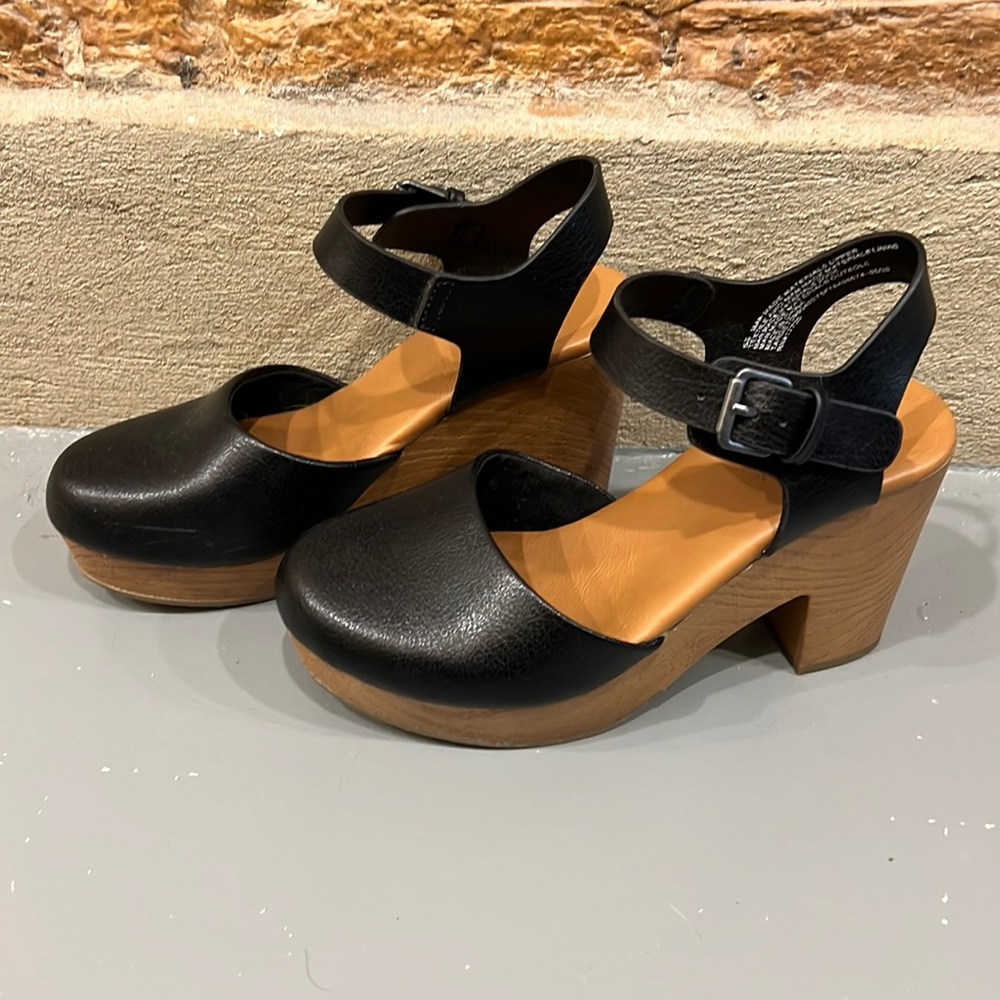 Clogs